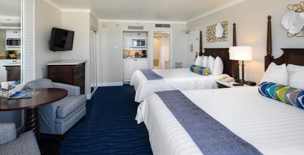 A Bedroom With A Bed In A Room